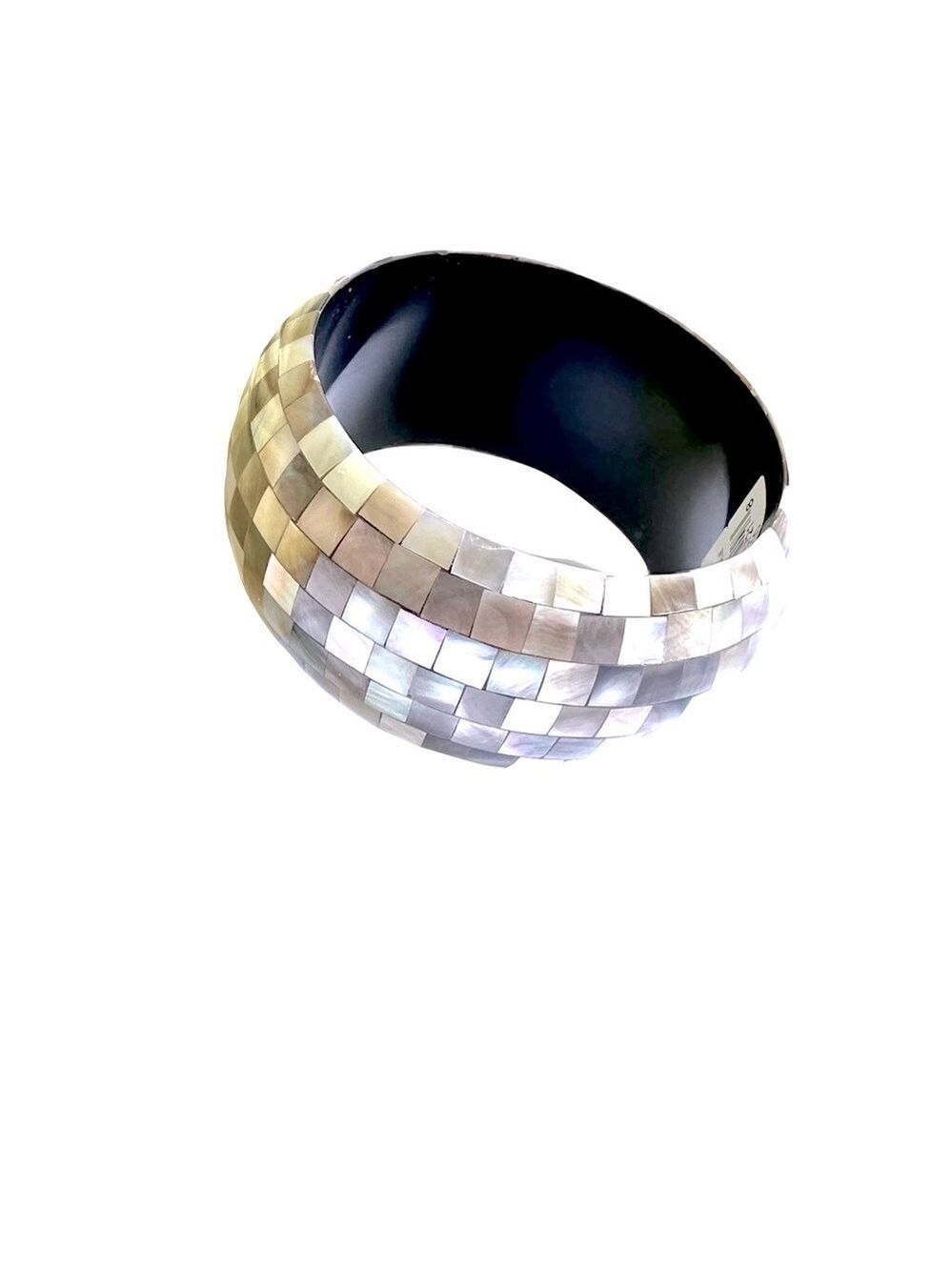 TOMMY BAHAMA | Sea Shell Mosaic Oversized Bangle | NWT​ $78 - Picture 7 of 8